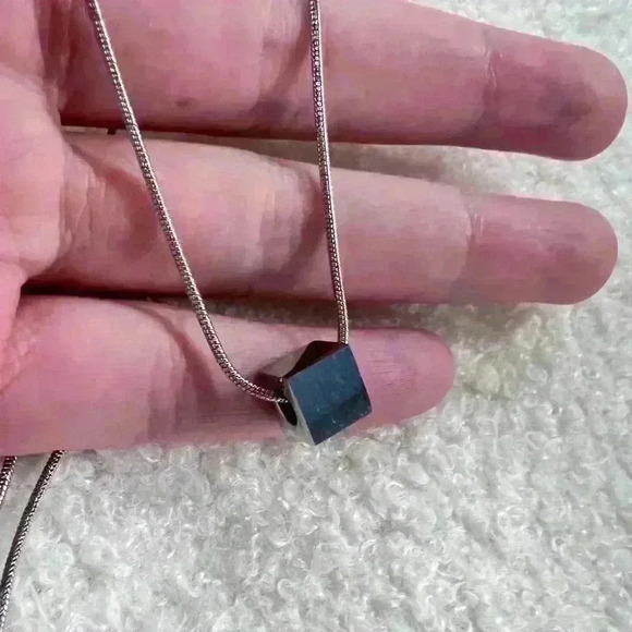 Trendy  Pendant Necklace Collection - Picture 2 of 5